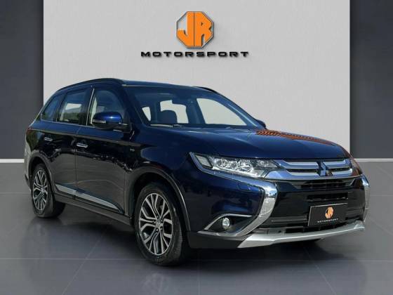 MITSUBISHI OUTLANDER 3.0 GT 4X4 V6 24V GASOLINA 4P AUTOMÁTICO MITSUBISHI OUTLANDER 3.0 GT 4X4 V6 24V GASOLINA 4P AUTOMÁTICO